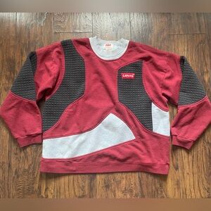 Reworked Levi’s crewneck size L